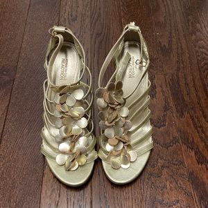 Gold Kenneth Cole Reaction flower sandals- a little worn on left heel